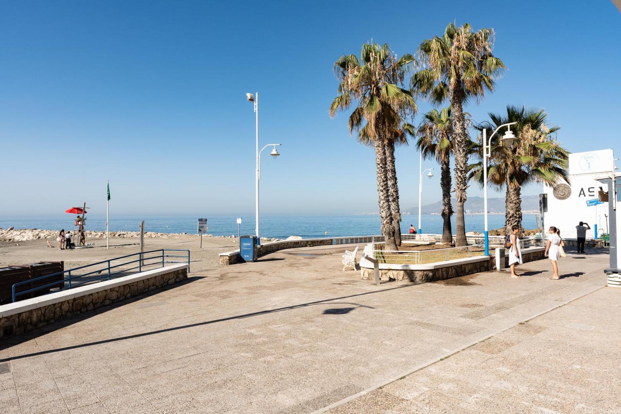 A La Orilla Del Mar, Pedregalejo Apartment Rincón de la Victoria Екстериор снимка