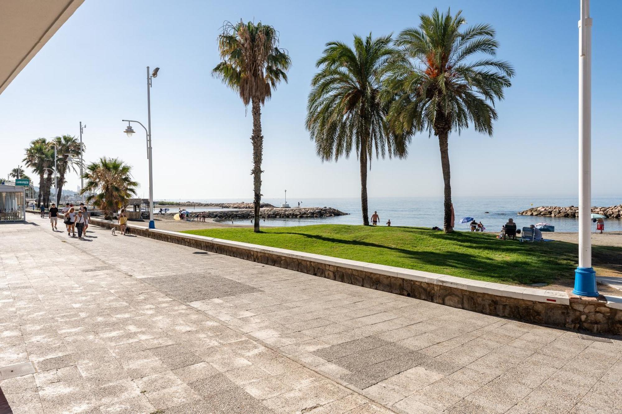 A La Orilla Del Mar, Pedregalejo Apartment Rincón de la Victoria Екстериор снимка